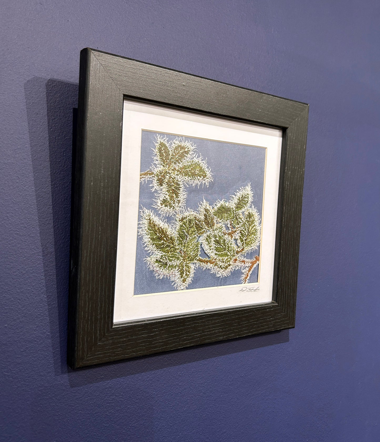 Frosted Bramble Leaves (DJ 017)