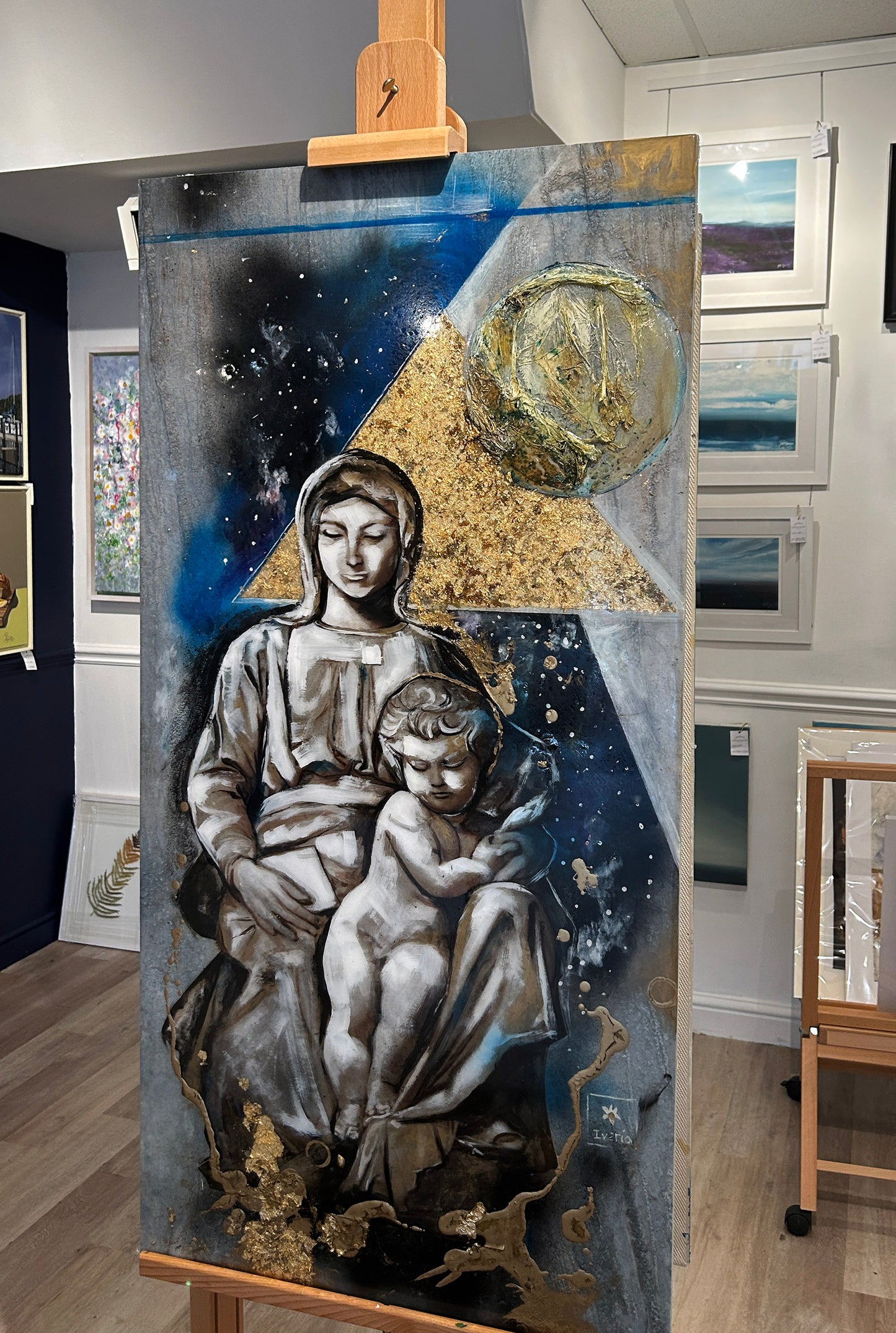 Madonna with Child (IR 022)